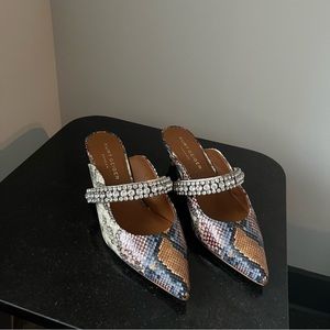 KURT GEIGER statement kitten heel